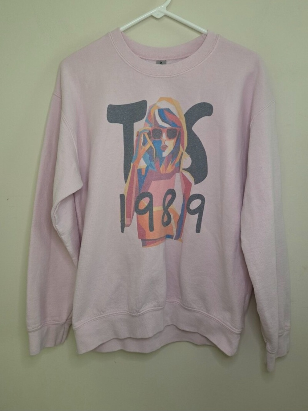 🔥🔥TAYLOR SWIFT Pink 1989 Graphic Crewneck Sweatshirt🔥🔥